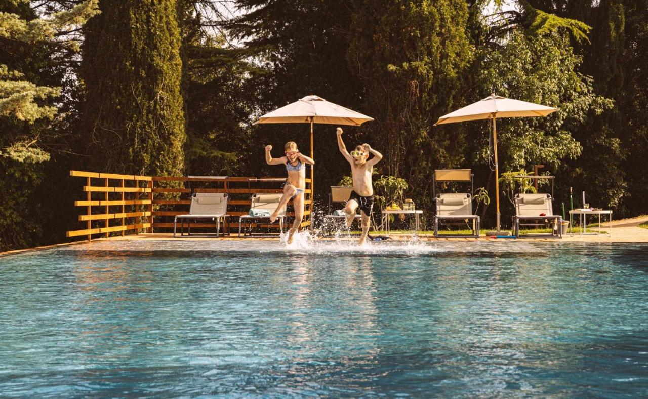 גאמבאסי Borgo Le Colline Luxury Agriturismo In Tuscany מראה חיצוני תמונה