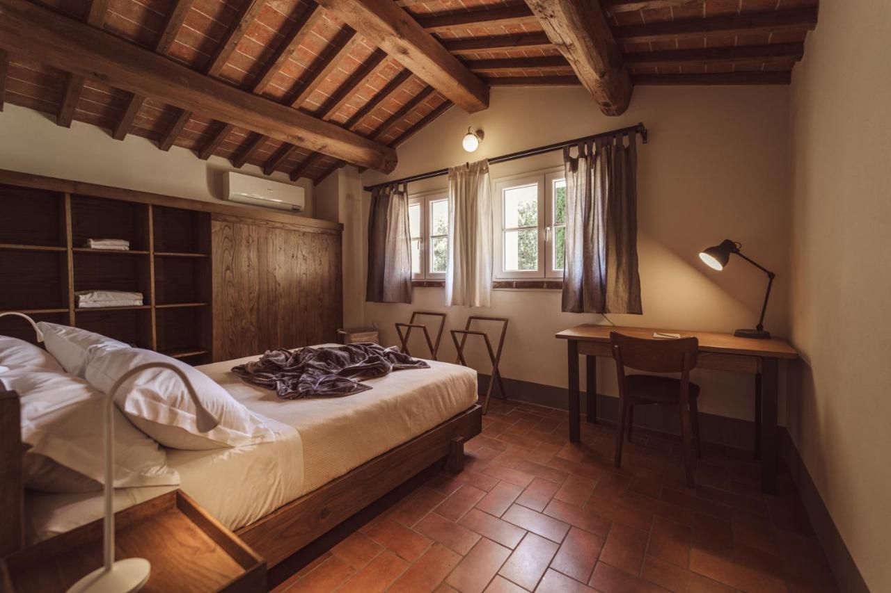 גאמבאסי Borgo Le Colline Luxury Agriturismo In Tuscany מראה חיצוני תמונה