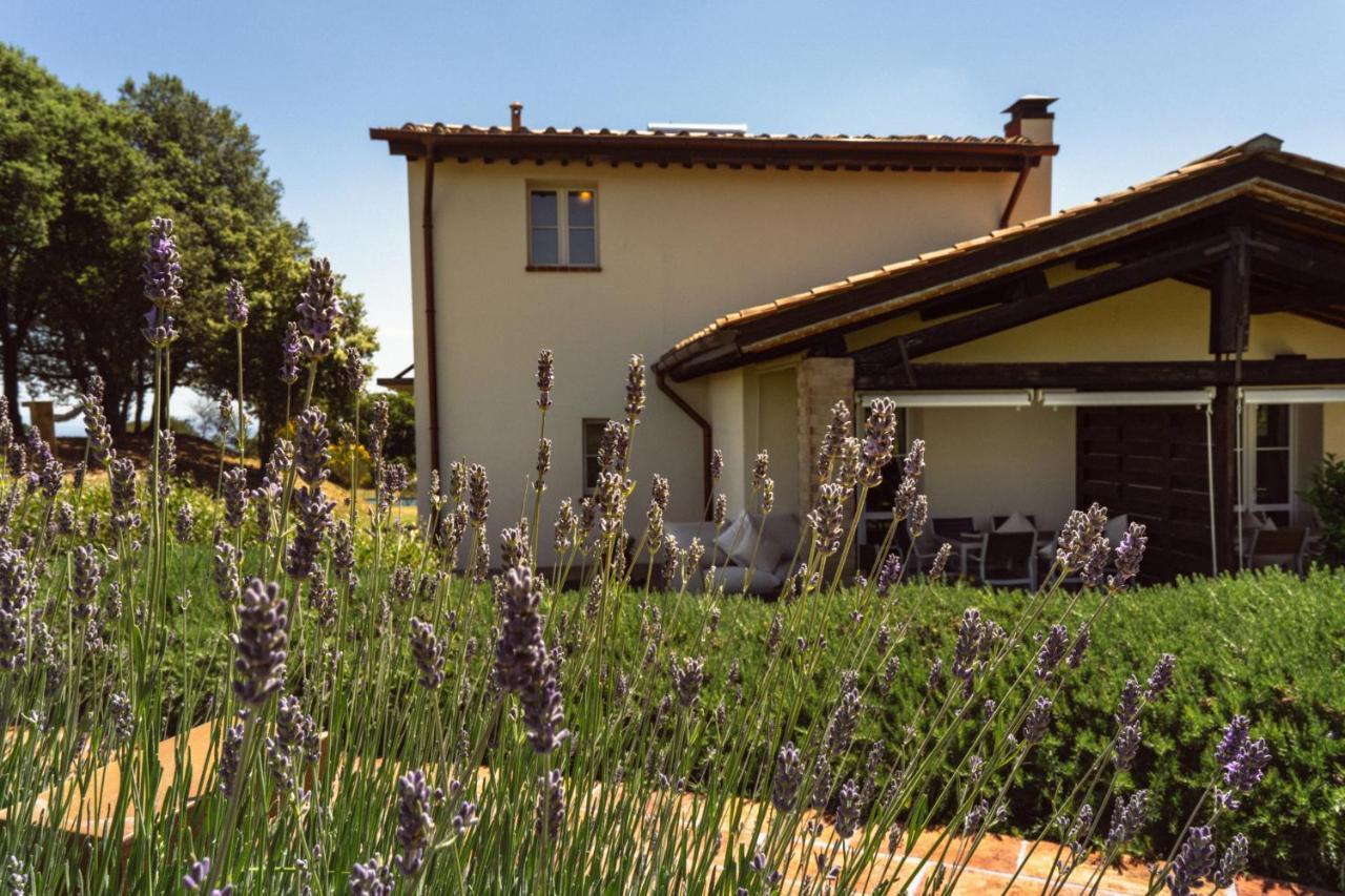 גאמבאסי Borgo Le Colline Luxury Agriturismo In Tuscany מראה חיצוני תמונה