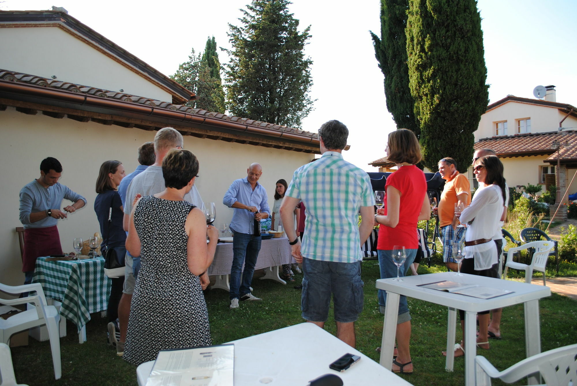 גאמבאסי Borgo Le Colline Luxury Agriturismo In Tuscany מראה חיצוני תמונה