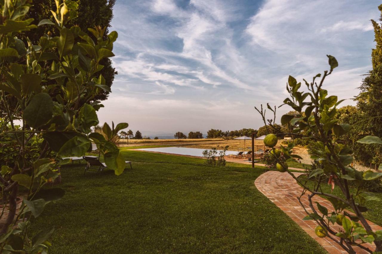 גאמבאסי Borgo Le Colline Luxury Agriturismo In Tuscany מראה חיצוני תמונה