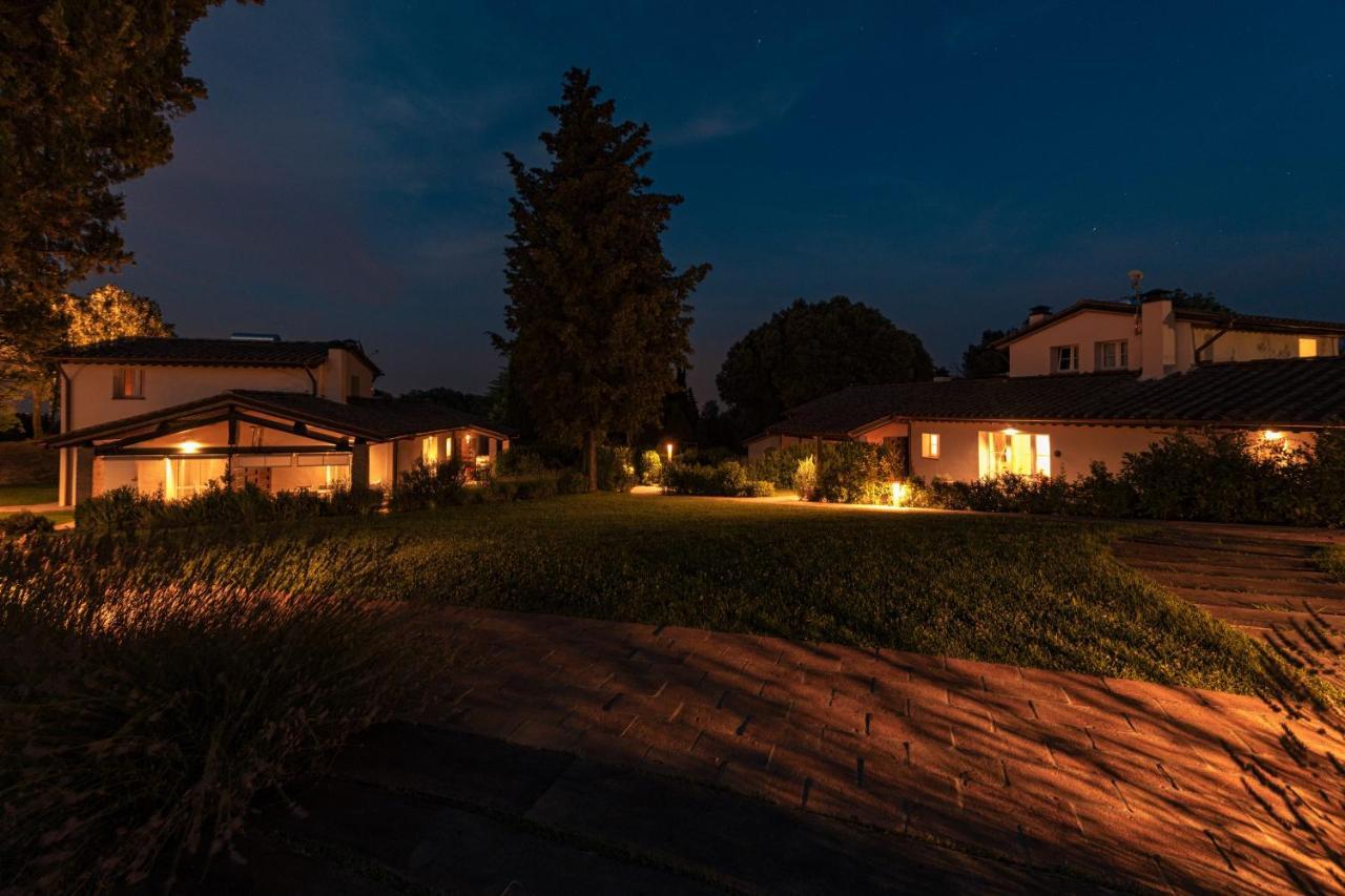 גאמבאסי Borgo Le Colline Luxury Agriturismo In Tuscany מראה חיצוני תמונה