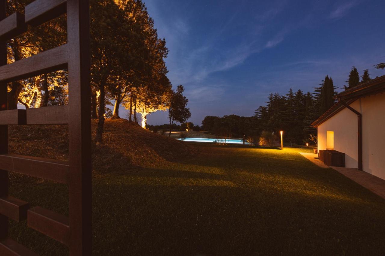 גאמבאסי Borgo Le Colline Luxury Agriturismo In Tuscany מראה חיצוני תמונה