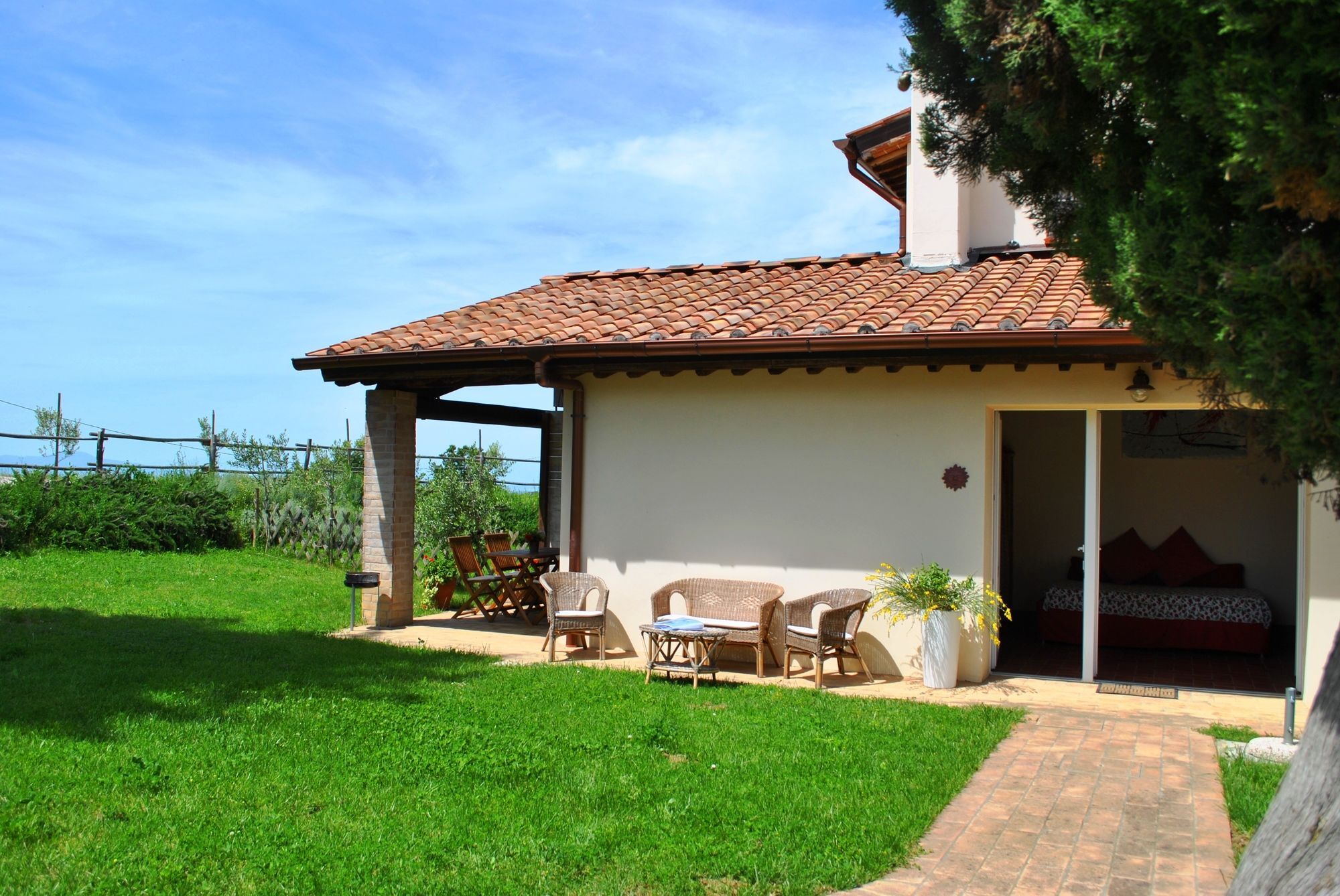 גאמבאסי Borgo Le Colline Luxury Agriturismo In Tuscany מראה חיצוני תמונה