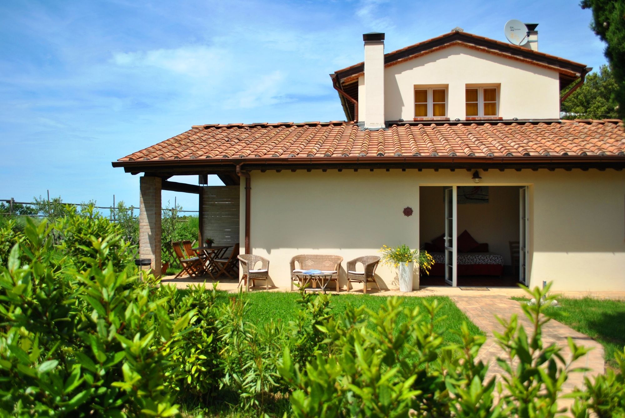 גאמבאסי Borgo Le Colline Luxury Agriturismo In Tuscany מראה חיצוני תמונה